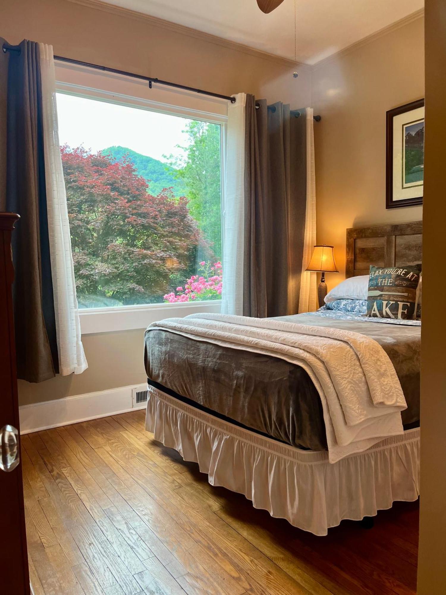 Grafton Lodge Lake Lure Exterior foto